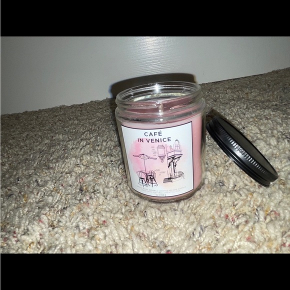 BBW single wick candle scent is cafe in Venice limited edit - Picture 6 of 8